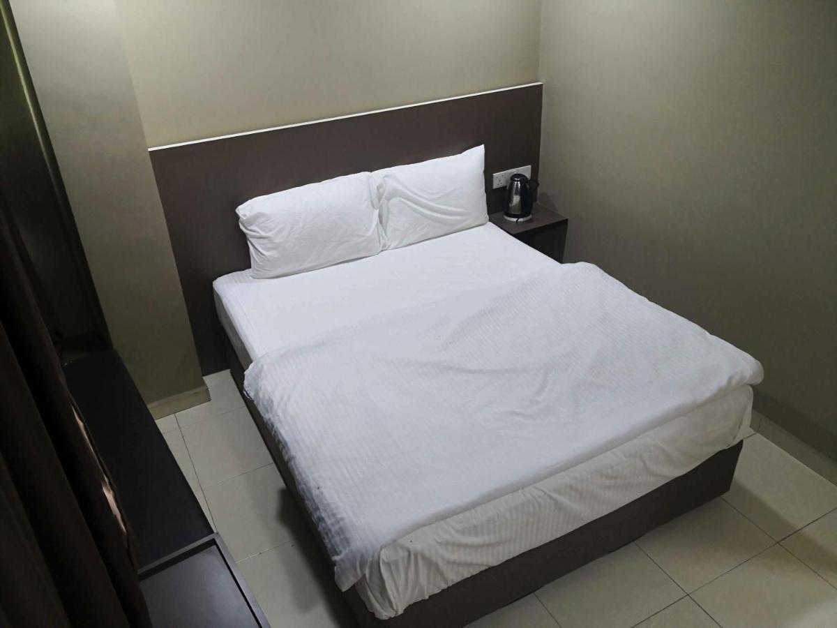 Tropika Garden Hotel Johor Bahru Exteriör bild