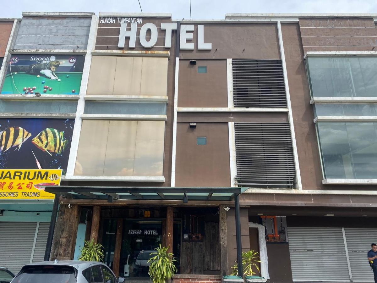Tropika Garden Hotel Johor Bahru Exteriör bild